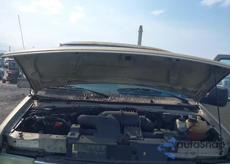 2007 Ford E-350 Super Duty Xl/Xlt z USA, uszkodzony, nr VIN 1FBNE31L07DA62510